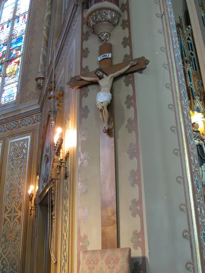 Engravings on altar.