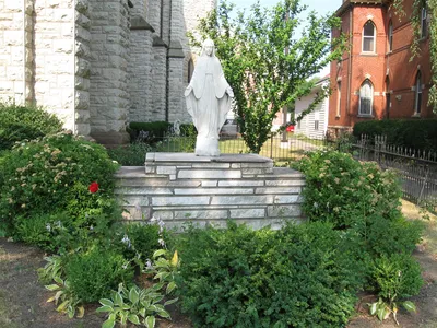 Statue of Our Lady.