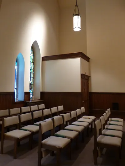 Right transept.