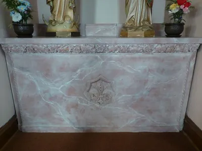 Side altar.