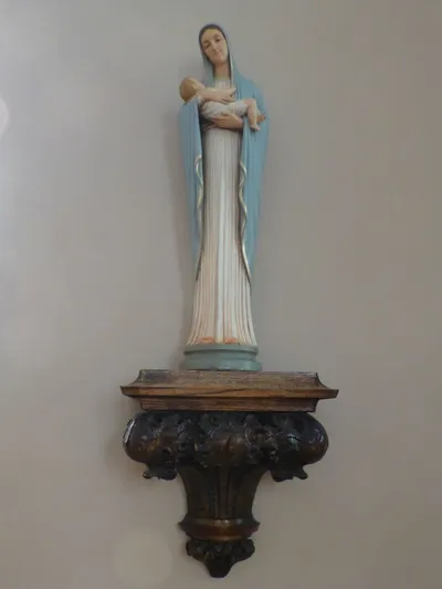 Statue of Our Lady.