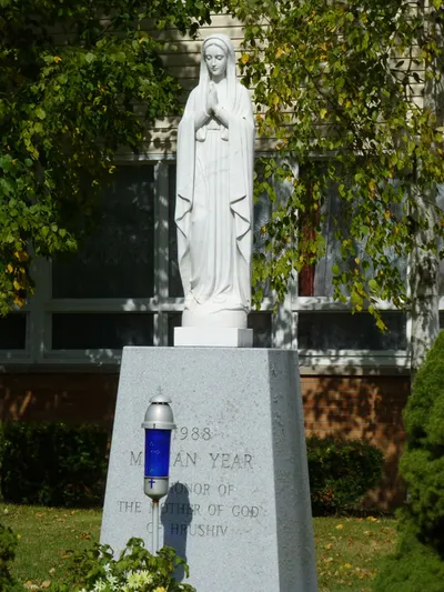 Statue of Our Lady.