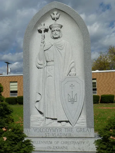 Memorial to St. Vladimir.