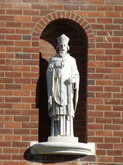 Statue of St. Patrick above entrance.