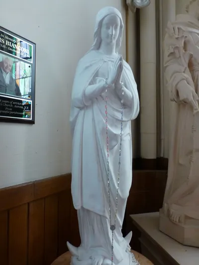 Statue of Our Lady.