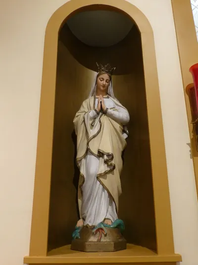 Statue of Our Lady.