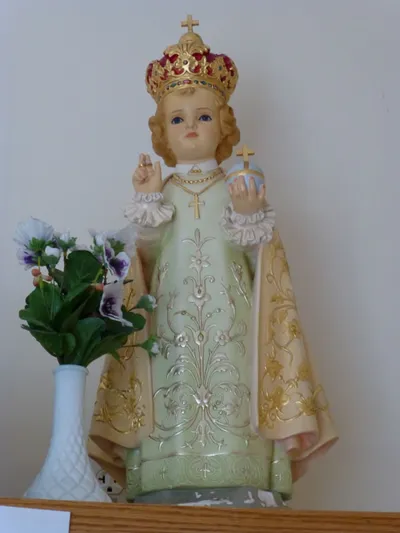 Infant of Prague statue.