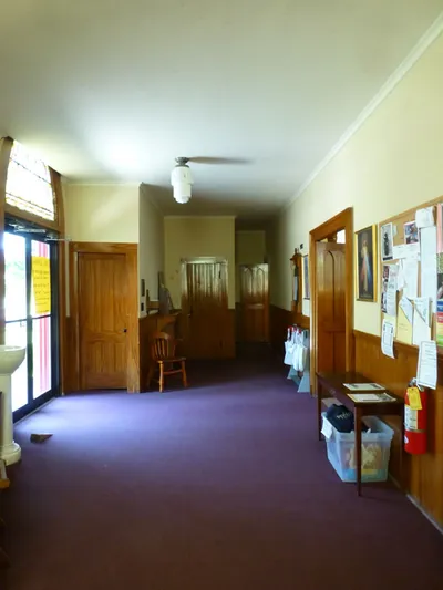 Narthex.