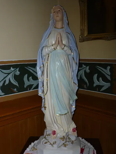 Statue of Our Lady.