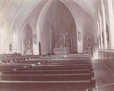 Old interior photograph, late 1800s-early 1900s?