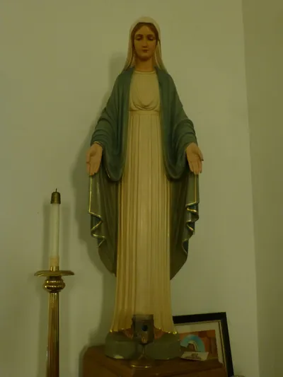 Statue of Our Lady.