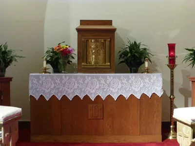 Tabernacle and side altar.