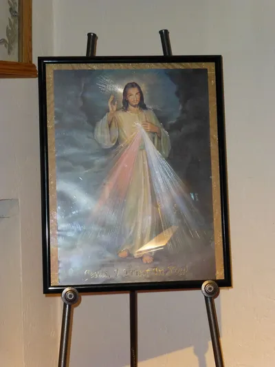 Divine Mercy image.