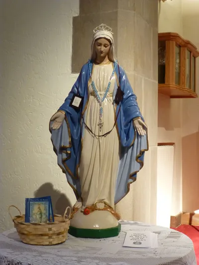Statue of Our Lady.