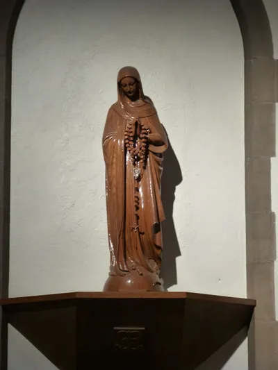 Statue of Our Lady.