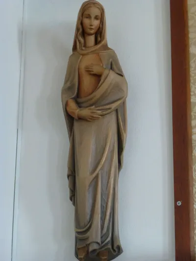 Statue of Our Lady.
