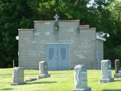 Place to store deceased during the winter.