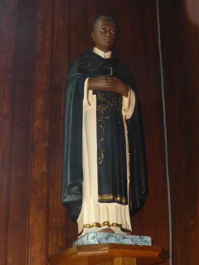 Statue.