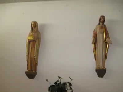 Statues of St. Salome and the Sacred heart of Jesus.