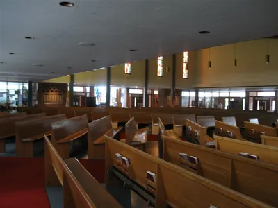 View from front right corner.