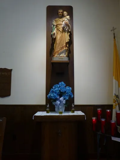 Right side altar.