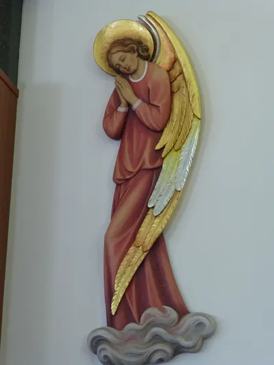 Angel to the right of the sanctuary.