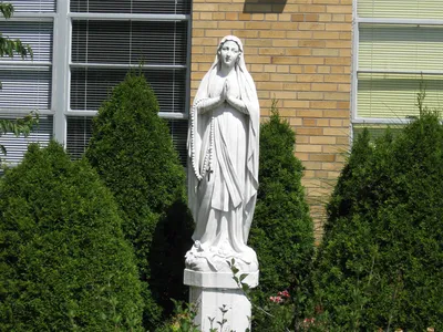 Statue of Our Lady.