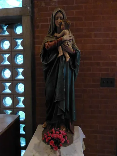 Statue of Our Lady.