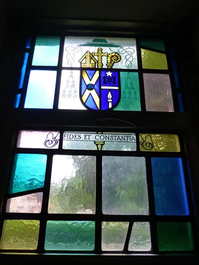 Crest of +Bp. Thomas Hickey.