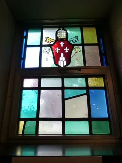 Crest of +Ven. Pope Paul VI.