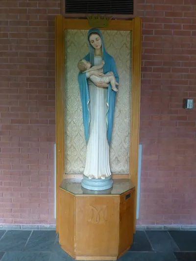 Statue of Our Lady.
