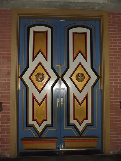 Large wooden entrance.