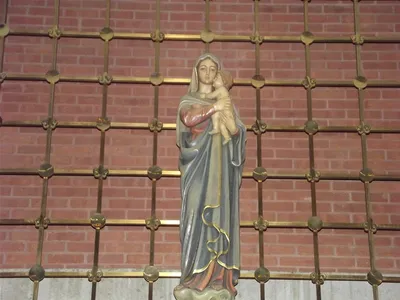 Statue of Our Lady.