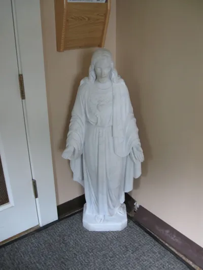 Statue of Our Lady.