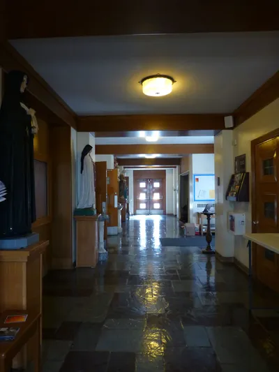 Narthex.