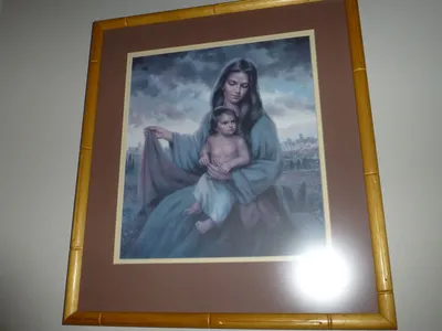 Modern depiction of Our Lady with Christ.