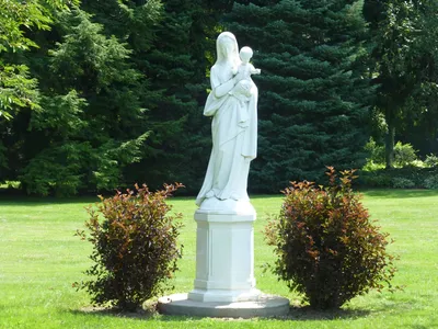 Statue of Our Lady.