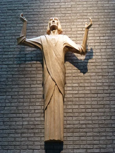 Statue of transfigured Christ.